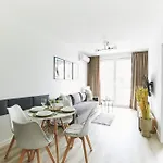 Apartmán Pileckiego Iii By Jumpinhere Nowy Dwór Mazowiecki