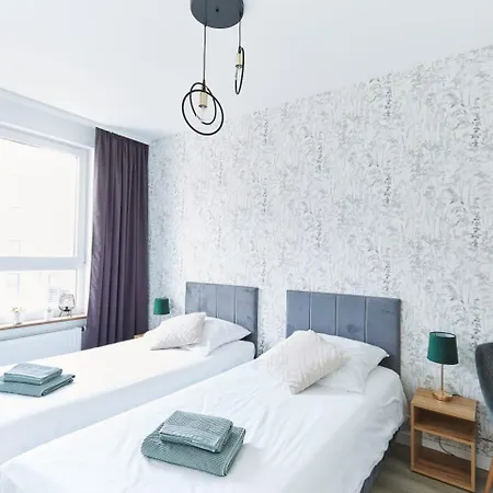 Apartament SkyTravel 27 Apartament Pileckiego Nowy Dwór Mazowiecki Airport Modlin 24H Nowy Dwór Mazowiecki