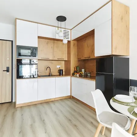 SkyTravel 27 Apartament Pileckiego Nowy Dwór Mazowiecki Airport Modlin 24H *